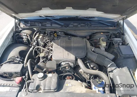 2004 Mercury Grand Marquis Gs z USA, uszkodzony, nr VIN 2MEFM74W14X678543